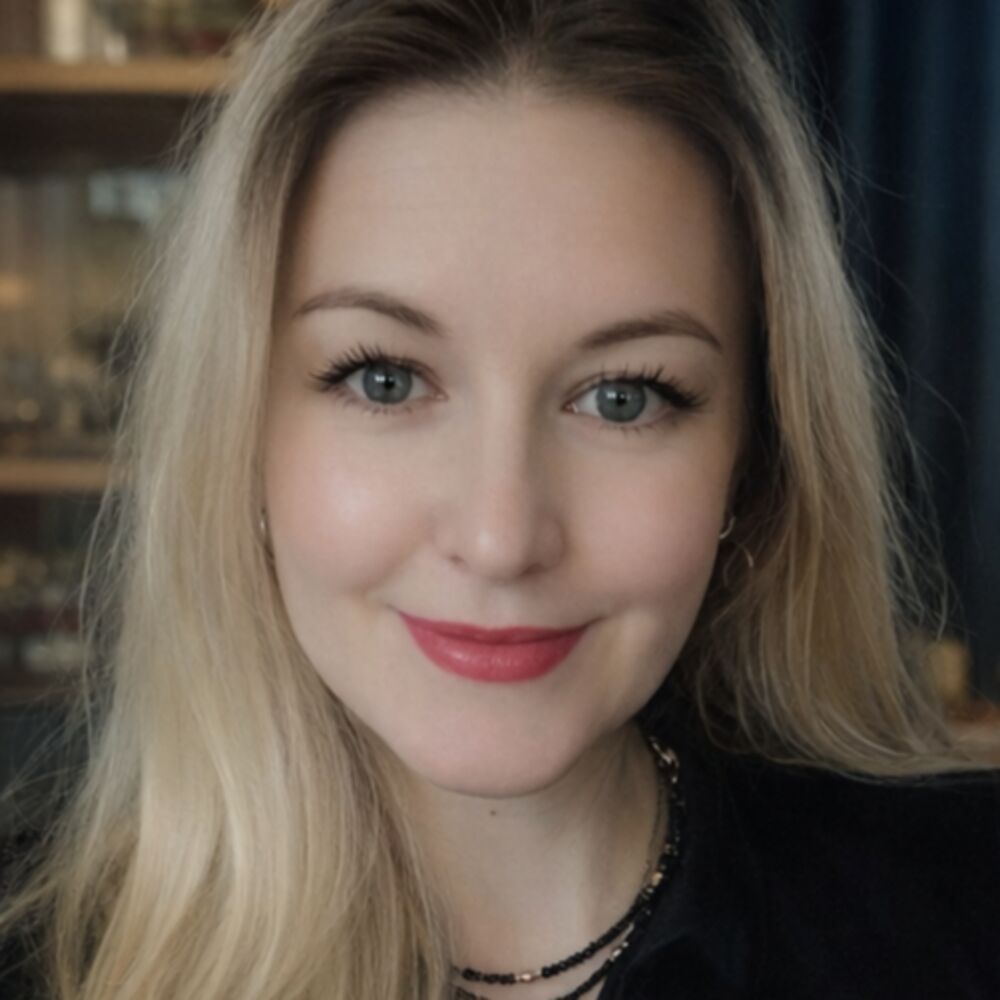 Земла Олена Василівна